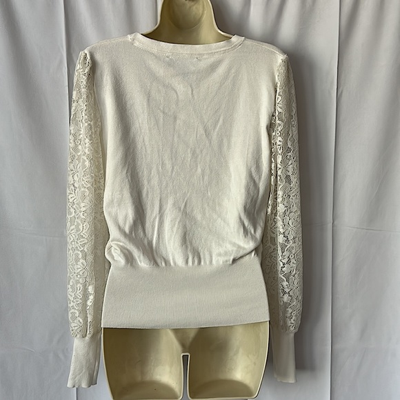 Laundry by Shelli Segal White Lace Sleeve Sweater Shirt Top **Size M** - Picture 2 of 3